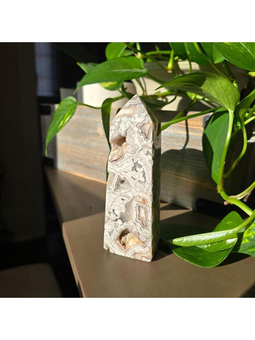 543. Crazy Lace Agate Tower